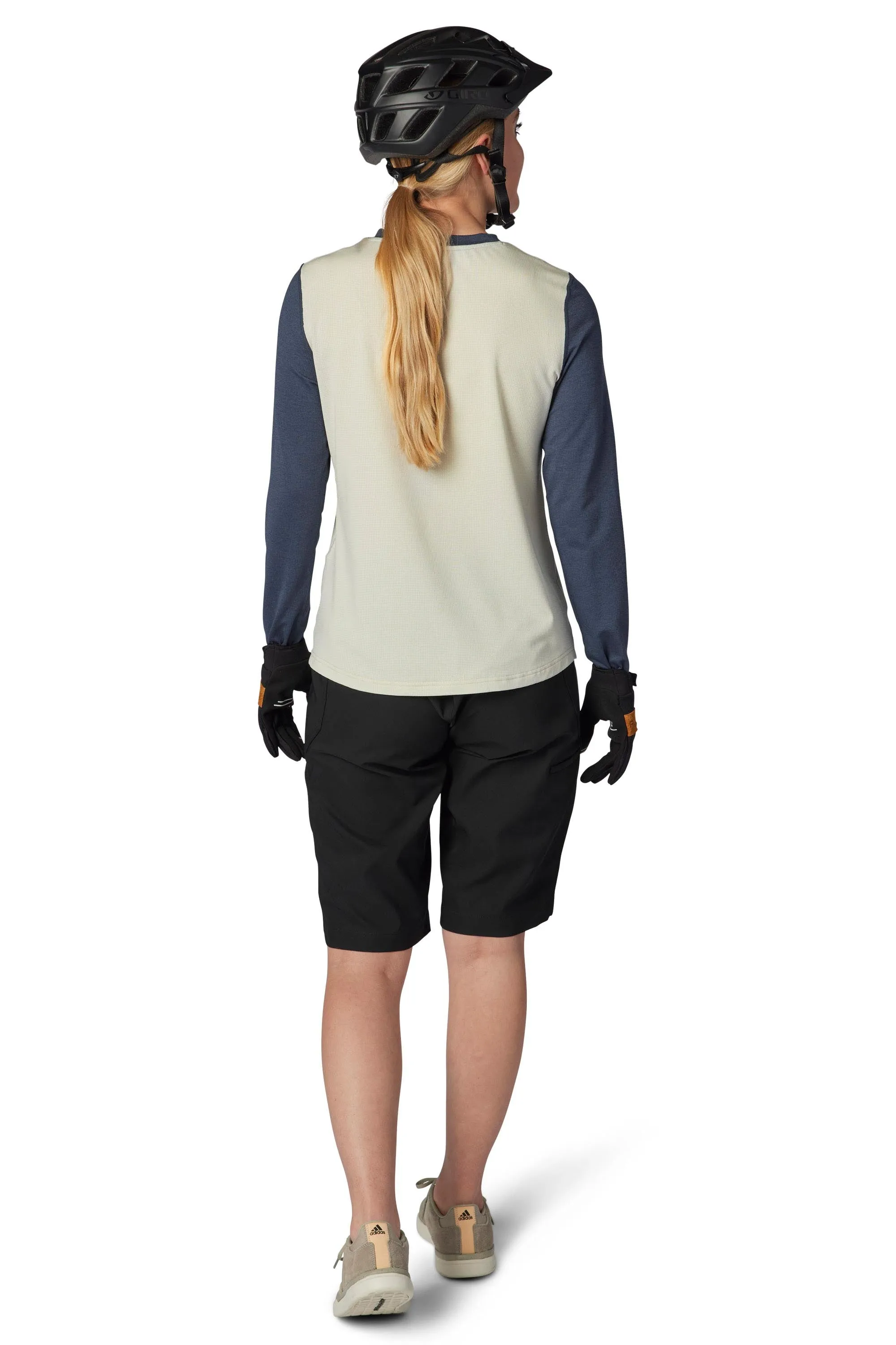 2022 Honey Henley